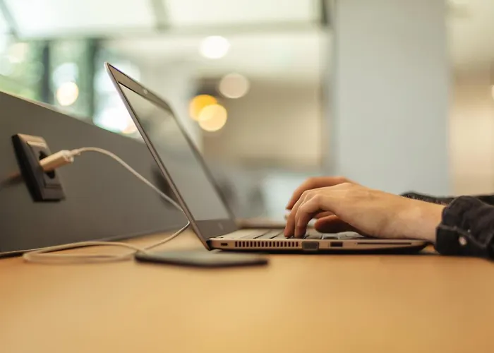 Hotel - The Niu, Hub Messe By Ihg 3*