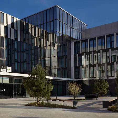 - The Niu, Hub Messe By Ihg Hotel Dusseldorf