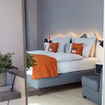 - The Niu, Hub Messe By Ihg Отель Дюссельдорф