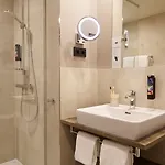 - The Niu, Hub Messe By Ihg 3* דיסלדורף