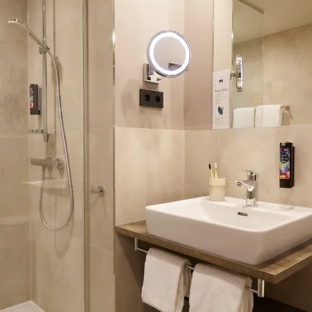 - The Niu, Hub Messe By Ihg 3* 杜塞尔多夫