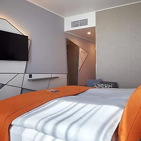 מלון - The Niu, Hub Messe By Ihg