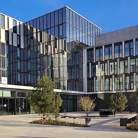 מלון - The Niu, Hub Messe By Ihg