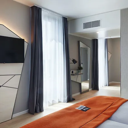 - The Niu, Hub Messe By Ihg 3* Düsseldorf