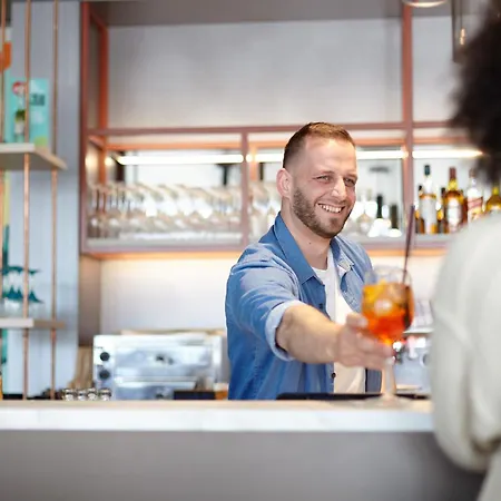 Hotell - The Niu, Hub Messe By Ihg Düsseldorf